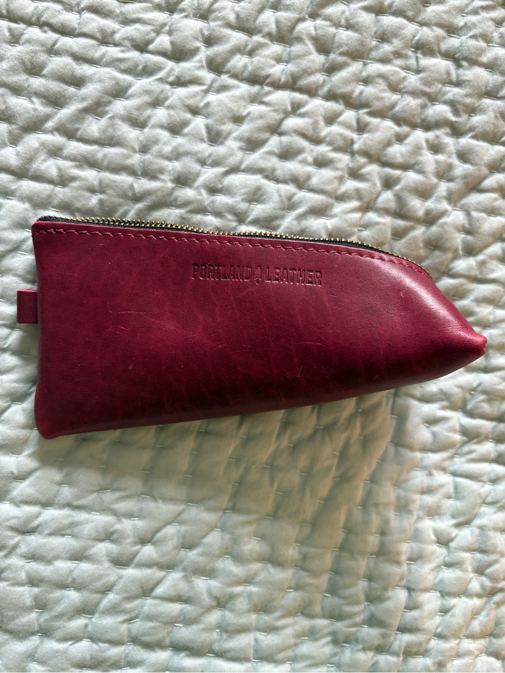 Portland Leather deep red Leather alpine Case